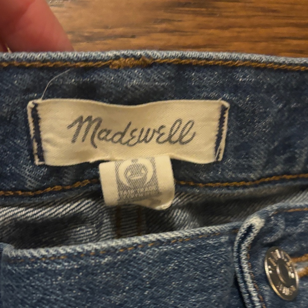 Madewell Relaxed Fit Men's Jeans in Dark Blue - Picture 2 of 6